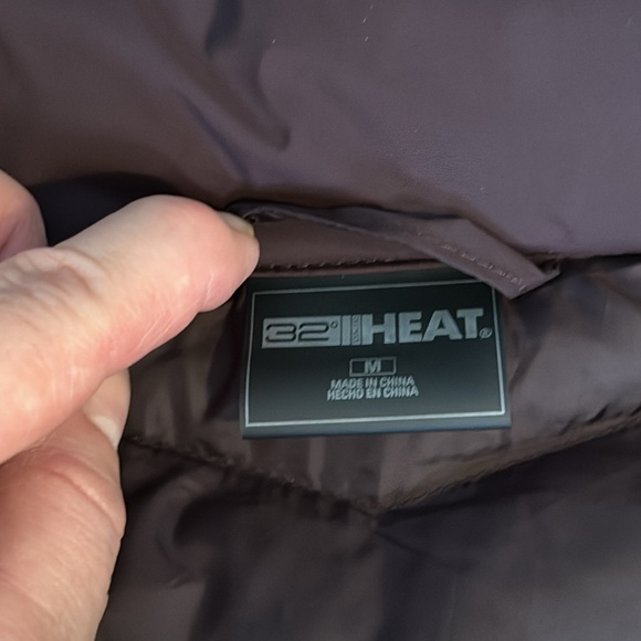 32 Degrees Heat Maroon Puffer‎ Jacket in Size M - Picture 13 of 16